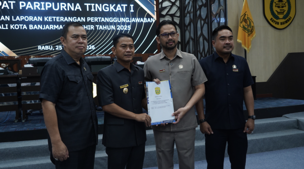 LKPJ Wali Kota Banjarmasin akhir TA 2025 resmi disampaikan Muhammad Yamin HR. Peningkatan IPM dan penurunan angka pengangguran jadi capaian positif pembangunan.