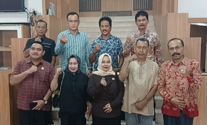 Banggar DPRD Tanah Bumbu lakukan kunjungan kerja ke Balikpapan untuk dalami tata kelola anggaran daerah dan strategi optimalisasi PAD yang akuntabel.