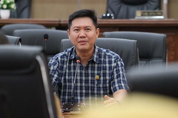 Wakil Ketua II DPRD Balangan Saiful Arif ajak warga sambut Ramadan 1447 H dengan hati bersih. Ia tekankan pentingnya refleksi diri dan empati sosial.