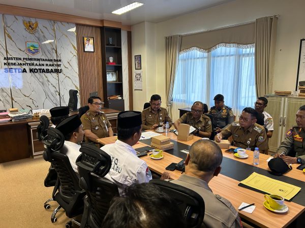 Pemkab Kotabaru matangkan persiapan 308 jamaah haji Kotabaru 2026. Pemerintah siapkan fasilitas kesehatan, transportasi, dan ambulans menuju embarkasi.